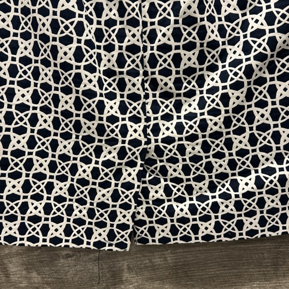 The Limited printed lined Skirt with Pockets, back zipper & Slit. - Picture 4 of 7